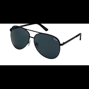 Vivienne Aviators (black) || Quay Australia